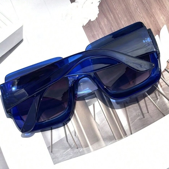 Bug Eye Oversized Square Sunglasses main image 6